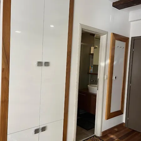 Tea Apartment