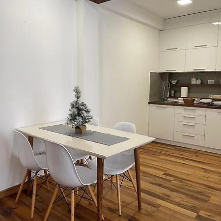 Tea Apartment *